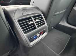 Volkswagen Passat Variant Business DSG+AHK+MASSAGE+NAVI+ACC+KAMERA+LED+17" ALU 