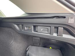 Volkswagen Passat Variant Business DSG+AHK+MASSAGE+NAVI+ACC+KAMERA+LED+17" ALU 