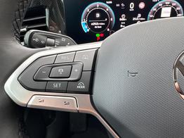 Volkswagen Passat Variant Business DSG+AHK+MASSAGE+NAVI+ACC+KAMERA+LED+17" ALU 