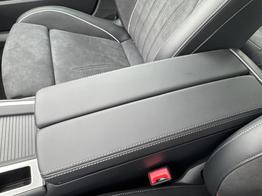 Volkswagen Passat Variant Business DSG+AHK+MASSAGE+NAVI+ACC+KAMERA+LED+17" ALU 