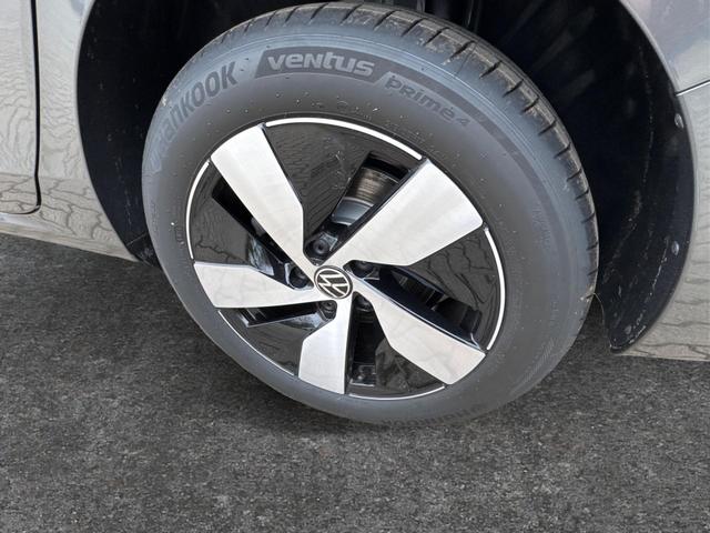 Volkswagen / Passat Variant / Grau / / / DSG+AHK+MASSAGE+NAVI+ACC+KAMERA+LED+17 ALU