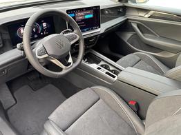 Volkswagen Passat Variant Business DSG+AHK+MASSAGE+NAVI+ACC+KAMERA+LED+17" ALU 