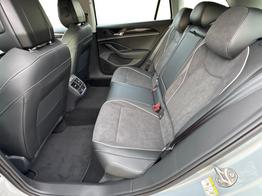 Volkswagen Passat Variant Business DSG+AHK+MASSAGE+NAVI+ACC+KAMERA+LED+17" ALU 