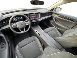 Volkswagen Passat Variant Business DSG+AHK+MASSAGE+NAVI+ACC+KAMERA+LED+17" ALU 