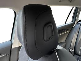 Volkswagen Passat Variant Business DSG+AHK+MASSAGE+NAVI+ACC+KAMERA+LED+17" ALU 