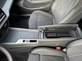 Volkswagen Passat Variant Business DSG+AHK+MASSAGE+NAVI+ACC+KAMERA+LED+17" ALU 