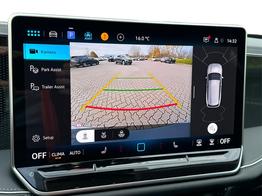 Volkswagen Passat Variant Business DSG+AHK+MASSAGE+NAVI+ACC+KAMERA+LED+17" ALU 