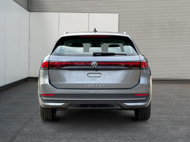 Volkswagen / Passat Variant / Grau / / / DSG+AHK+MASSAGE+NAVI+ACC+KAMERA+LED+17 ALU