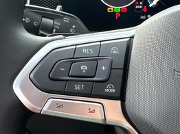 Volkswagen Passat Variant Business DSG+AHK+MASSAGE+NAVI+ACC+KAMERA+LED+17" ALU 