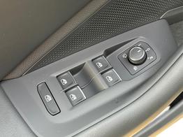 Volkswagen Passat Variant Business DSG+AHK+MASSAGE+NAVI+ACC+KAMERA+LED+17" ALU 