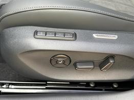 Volkswagen Passat Variant Business DSG+AHK+MASSAGE+NAVI+ACC+KAMERA+LED+17" ALU 