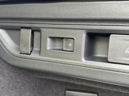 Volkswagen Passat Variant Business DSG+AHK+MASSAGE+NAVI+ACC+KAMERA+LED+17" ALU 