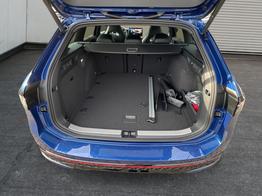 Volkswagen Passat Variant R-Line 4WD+BLACK+PANO+AHK+DCC+MATRIX+HARMAN 