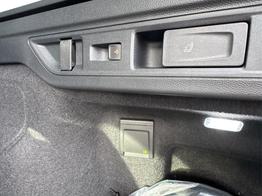 Volkswagen Passat Variant R-Line 4WD+BLACK+PANO+AHK+DCC+MATRIX+HARMAN 