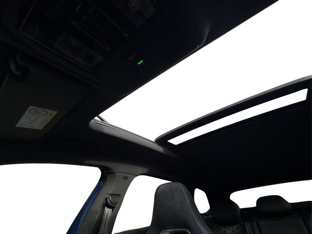 Volkswagen / Passat Variant / Blau / / / 4WD+BLACK+PANO+AHK+DCC+MATRIX+HARMAN