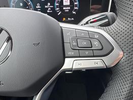 Volkswagen Passat Variant R-Line 4WD+BLACK+PANO+AHK+DCC+MATRIX+HARMAN 