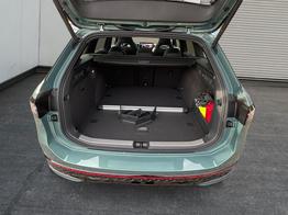 Volkswagen Passat Variant R-Line 4WD+BLACK+PANO+AHK+DCC+MATRIX+HARMAN 