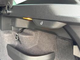 Skoda Karoq Selection AHK+el.HECKKLAPPE+KAMERA+PDC+KESSY+ACC 