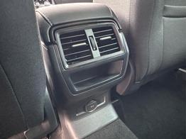 Skoda Karoq Selection AHK+el.HECKKLAPPE+KAMERA+PDC+KESSY+ACC 