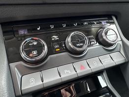 Skoda Karoq Selection AHK+el.HECKKLAPPE+KAMERA+PDC+KESSY+ACC 