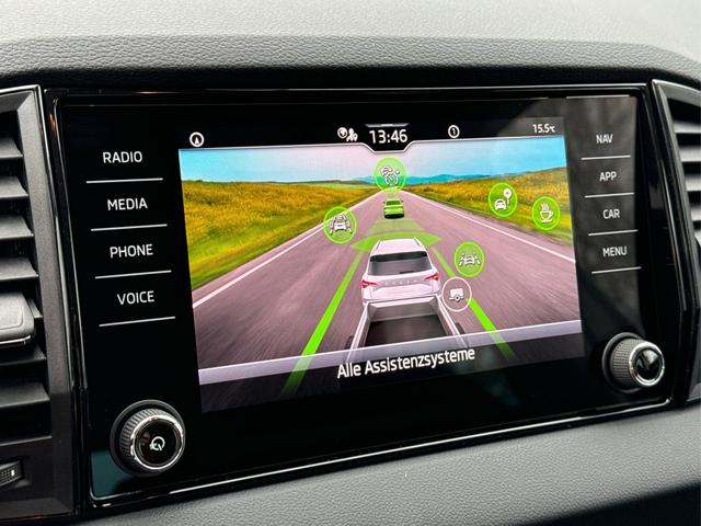 Skoda / Karoq / Grau / / / AHK+KAMERA+EL. HECKKL.+SHZ+ACC+KESSY+18''ALU