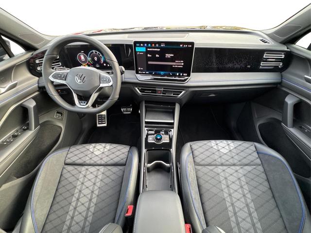 Volkswagen Tiguan R-Line People PLUG-IN+PANO+AHK+HD MATRIX+NAVI+BLACK STYLE+20" LM+ACC 