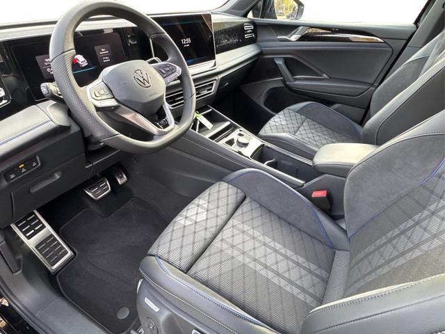 Volkswagen Tiguan R-Line People PLUG-IN+PANO+AHK+HD MATRIX+NAVI+BLACK STYLE+20" LM+ACC 