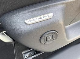 Volkswagen Tiguan R-Line People PLUG-IN+PANO+AHK+HD MATRIX+NAVI+BLACK STYLE+20" LM+ACC 