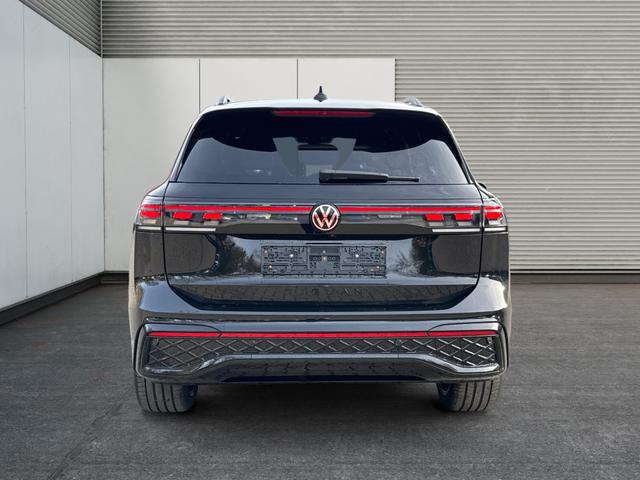 Volkswagen Tiguan R-Line People PLUG-IN+PANO+AHK+HD MATRIX+NAVI+BLACK STYLE+20" LM+ACC 