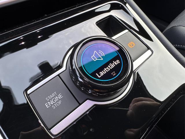 Volkswagen Tiguan R-Line People PLUG-IN+PANO+AHK+HD MATRIX+NAVI+BLACK STYLE+20" LM+ACC 