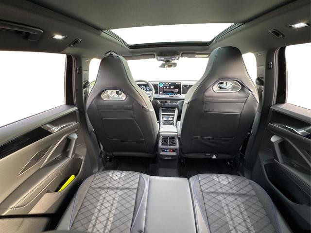 Volkswagen Tiguan R-Line People PLUG-IN+PANO+AHK+HD MATRIX+NAVI+BLACK STYLE+20" LM+ACC 