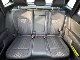 Volkswagen Tiguan R-Line People PLUG-IN+PANO+AHK+HD MATRIX+NAVI+BLACK STYLE+20" LM+ACC 