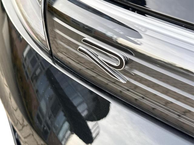 Volkswagen Tiguan R-Line People PLUG-IN+PANO+AHK+HD MATRIX+NAVI+BLACK STYLE+20" LM+ACC 