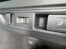 Volkswagen Passat Variant R-Line 4WD+BLACK+PANO+AHK+DCC+MATRIX+HARMAN 