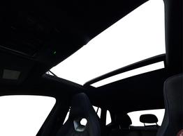 Volkswagen Tiguan R-Line People PLUG-IN+PANO+AHK+HD MATRIX+NAVI+BLACK STYLE+20" LM+ACC 