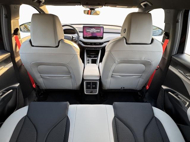 Beispielbilder, ggf. teilweise mit Sonderausstattung