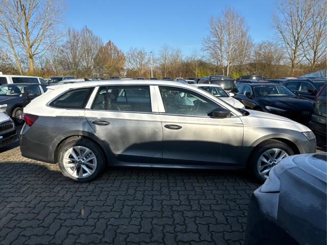 Skoda / Octavia Combi / Grau / / / AHK+KAMERA+ACC+EL. HECKKL+SHZ