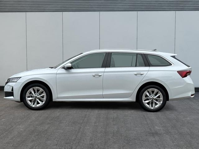 Skoda / Octavia Combi / Weiß / / / AHK+KAMERA+ACC+EL. HECKKL+SHZ