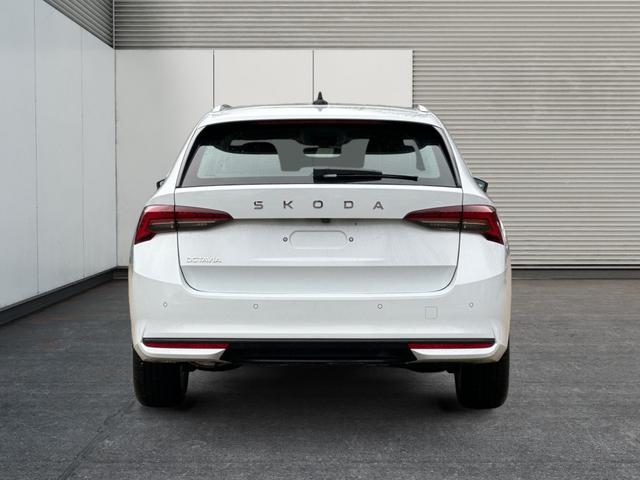 Skoda / Octavia Combi / Weiß / / / AHK+KAMERA+ACC+EL. HECKKL+SHZ