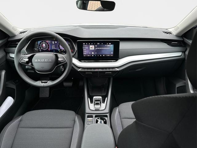 Skoda / Octavia Combi / Weiß / / / AHK+KAMERA+ACC+EL. HECKKL+SHZ