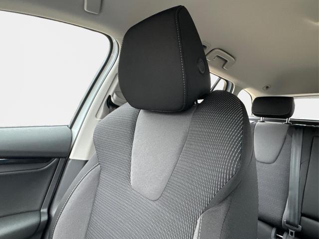 Skoda / Octavia Combi / Weiß / / / AHK+KAMERA+ACC+EL. HECKKL+SHZ