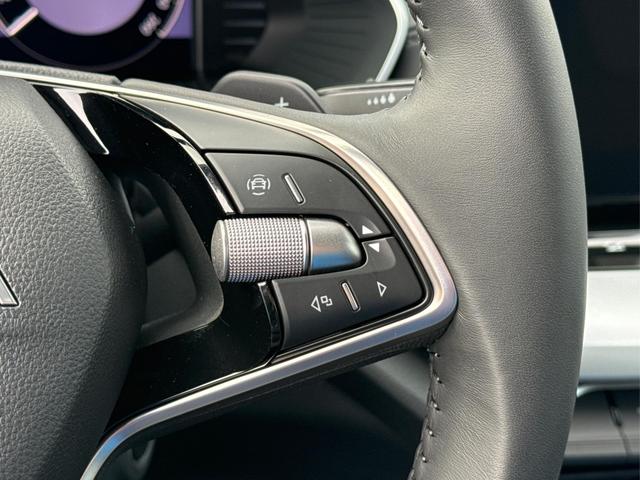 Skoda / Octavia Combi / Grau / / / AHK+KAMERA+ACC+EL. HECKKL+SHZ