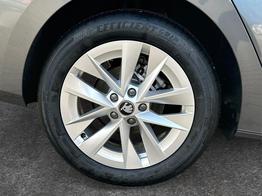 Skoda Octavia Combi Selection AHK+KAMERA+ACC+EL. HECKKL+SHZ 