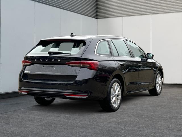 Skoda / Octavia Combi / Schwarz / / / AHK+KAMERA+ACC+EL. HECKKL+SHZ