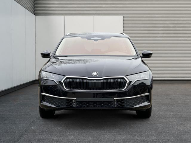 Skoda / Octavia Combi / Schwarz / / / AHK+KAMERA+ACC+EL. HECKKL+SHZ