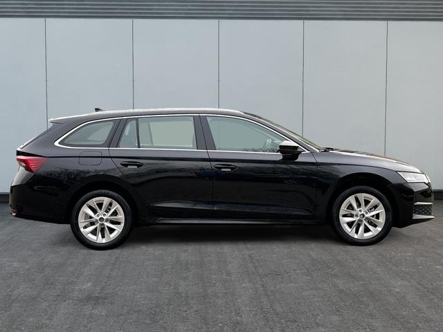 Skoda / Octavia Combi / Schwarz / / / AHK+KAMERA+ACC+EL. HECKKL+SHZ