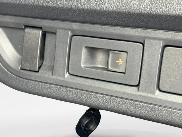 Skoda / Octavia Combi / Schwarz / / / AHK+KAMERA+ACC+EL. HECKKL+SHZ