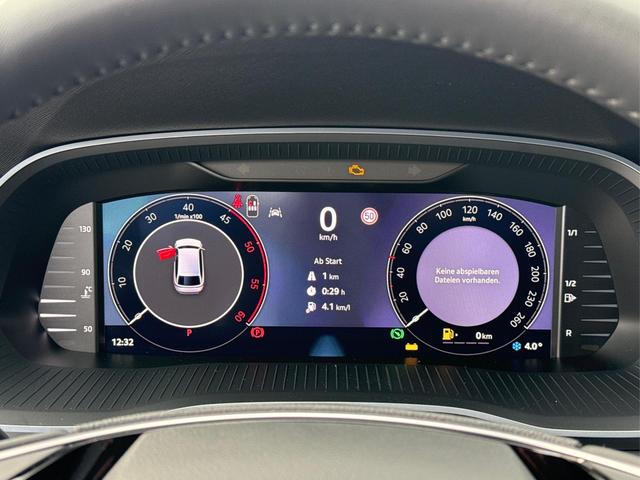 Skoda / Octavia Combi / Schwarz / / / AHK+KAMERA+ACC+EL. HECKKL+SHZ