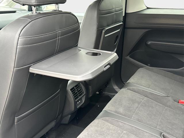 Volkswagen / Caddy / / / / 4x4+NAVI+AHK+ACC+SHZ+KAMERA+LED+PDC