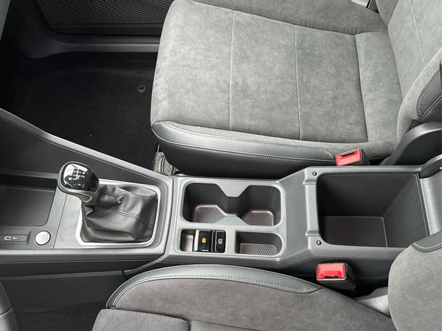 Volkswagen / Caddy / / / / 4x4+NAVI+AHK+ACC+SHZ+KAMERA+LED+PDC